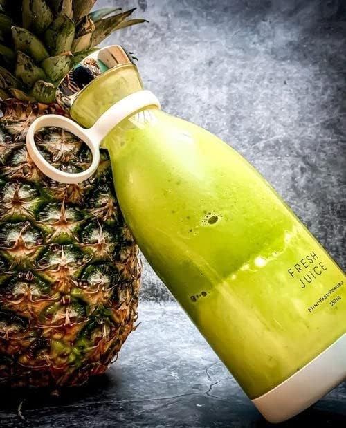 Portable USB Rechargeable Mini Blender – Fresh Smoothies Anywhere